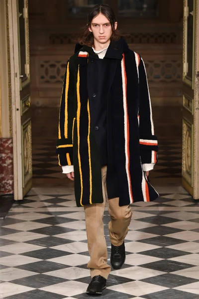 Look 23